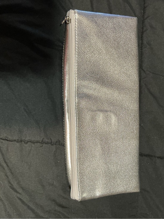 Handbags - Metallic Silver Zip Cosmetic Pouch